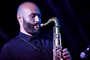 Джаз чалгъыджы, SG BIG BAND оркестрининъ темельджиси Сергей Головня Koktebel Jazz Party 17-нджи халкъара музыкаль фестивальде чыкъышта булунгъан вакъыт